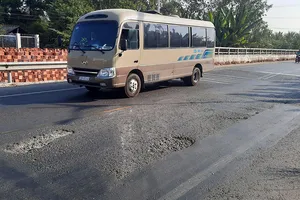 Tuyến tránh Cai Lậy có nhiều đoạn xuống cấp, không an toàn