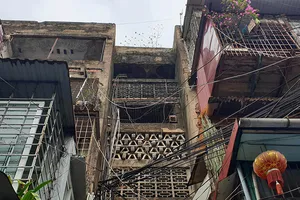 Hàng loạt chung cư nguy hiểm cần xây mới