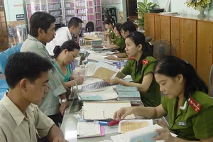 Bỏ sổ hộ khẩu, quản lý bằng số định danh