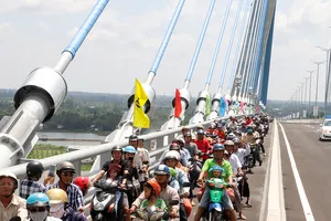 Thứ trưởng chỉ ra các điểm nghẽn giao thông ở ĐBSCL