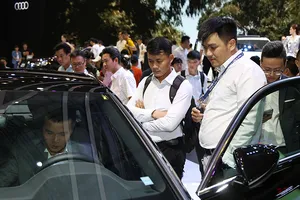 Thị trường ô tô Việt biến động trái chiều vì dịch COVID-19