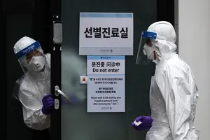 COVID-19 thành quân bài để các nước lợi dụng?