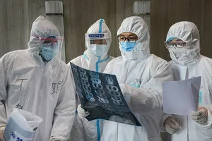 Thế giới ứng phó nguy cơ đại dịch toàn cầu COVID-19