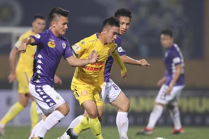 Thầy Park đi tìm trung vệ cho tuyển Việt Nam