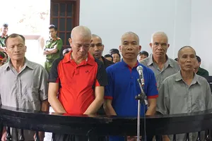 Đi tù xong, 6 cựu binh được lật lại tội danh