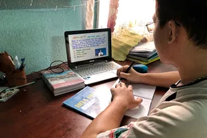 TP.HCM: Các trường phải triển khai dạy học trực tuyến