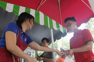 Thí điểm phố hàng rong: Cần làm bài bản rồi nhân rộng