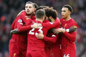 Champions League đá cuối tuần, Premier League về miền Trung