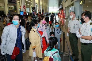 Cách ly toàn bộ người nhập cảnh vào Việt Nam