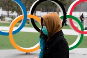 IOC gánh chịu áp lực hoãn Olympic