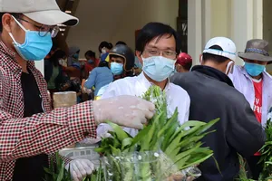 Nhiều tấm lòng chia sẻ với Văn Lâm 3