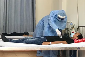 Bộ Y tế kêu gọi nhường khẩu trang cho y, bác sĩ