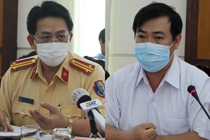 Nhóm đua xe dùng chiêu trò đối phó với CSGT