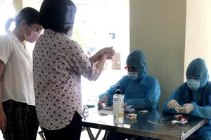 Trải lòng của người mặc blouse trắng trong khu cách ly