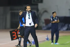 Bóng đá Việt Nam thâm thủng vì quỹ lương do dịch COVID-19