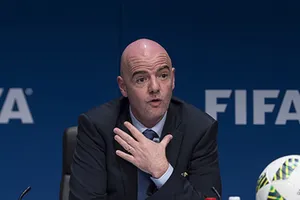 Chủ tịch FIFA: ‘Hãy ở nhà lo cho sức khỏe của mình!’