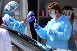 Chống dịch COVID-19: Mổ xẻ vai trò Mỹ, Trung Quốc