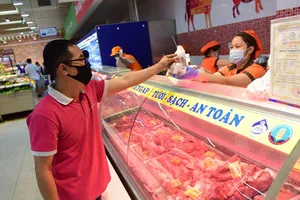 Lý do khiến giá thịt heo chỉ rẻ trên… tivi