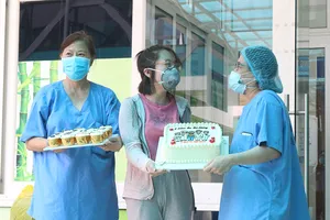 Bệnh nhân COVID-19: ‘Tôi được chăm sóc từng chút một’