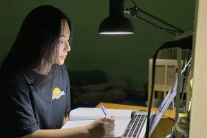 Băn khoăn công nhận kết quả học qua Internet