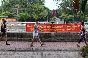 Thủ tướng chưa chốt việc dừng cách ly xã hội sau 15-4