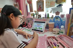 Trường ngưng dùng Zoom dạy trực tuyến vì người lạ