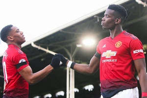 COVID-19 và món nợ 1,6 tỉ bảng ở Premier League