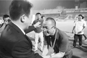 Đường dài của các đội khi đối phó với COVID-19