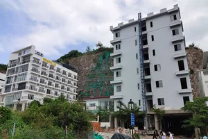 Gần một năm chưa cưỡng chế được 13 biệt thự xây sai phép