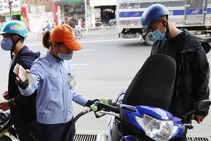 Kẻ cười, người khóc khi giá dầu giảm về mức âm