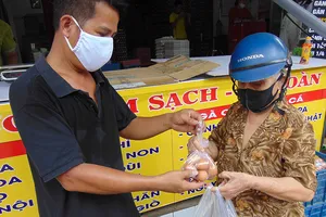 ‘Phiên bản lỗi’ ATM gạo nghĩa tình của chủ vựa trứng