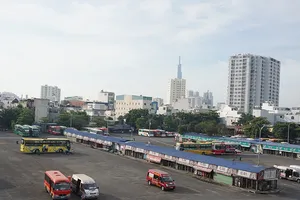 Nhiều bến xe vẫn vắng khách sau giãn cách xã hội