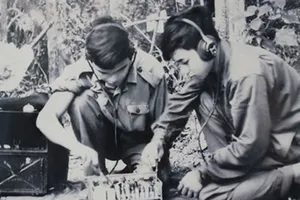 Giữ mạch thông tin xuyên Trường Sơn tới Sài Gòn