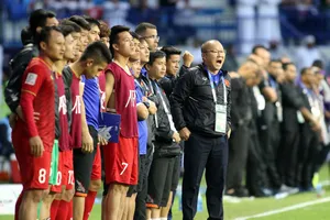 Ông Park gặp khó, các đối thủ còn khó hơn