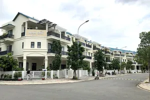 Địa ốc vẫn hút khách bằng trái phiếu lãi cao