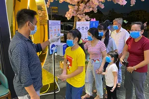 Việt Nam chưa tính đến việc công bố hết dịch COVID-19