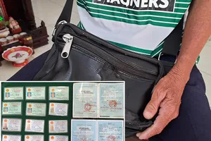 Công an trả lời vụ cụ ông có 7 căn cước công dân