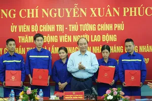 Thủ tướng thăm công nhân vùng mỏ Quảng Ninh