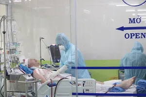 Xử nghiêm vụ bán hàng rong cho bệnh nhân COVID-19