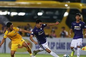 Đương kim vô địch xuất phát chậm nên giờ phải đua