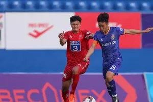 Vòng đấu với những kẻ ‘lưng dựa vào tường’