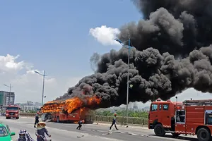 Chuyên gia nói về nguyên nhân cháy ô tô, xe khách