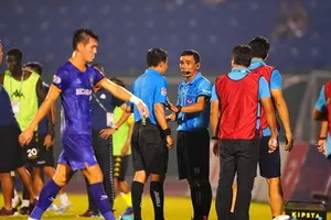 V-League nghiệt ngã!