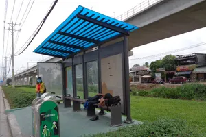 Khách đón xe buýt không dám ngồi ghế