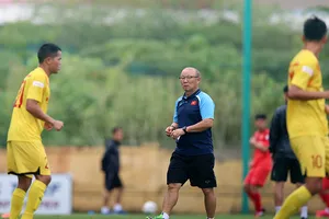 Thầy Park mất ngủ vì học trò trẻ