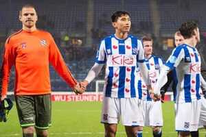 Văn Hậu về nước và 4 cầu thủ Thái ở J-League 1