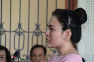 Bà mẹ trẻ ‘làm ăn lớn’ với cựu thiếu tá