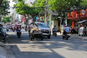 Đề xuất cấm xe 3 bánh vào trung tâm TP.HCM
