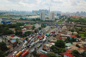 Phía đông: Kỳ vọng nhiều dự án giao thông lớn