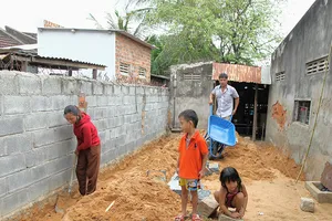 Chuyện cổ tích có thật của gia đình bé Phi Long